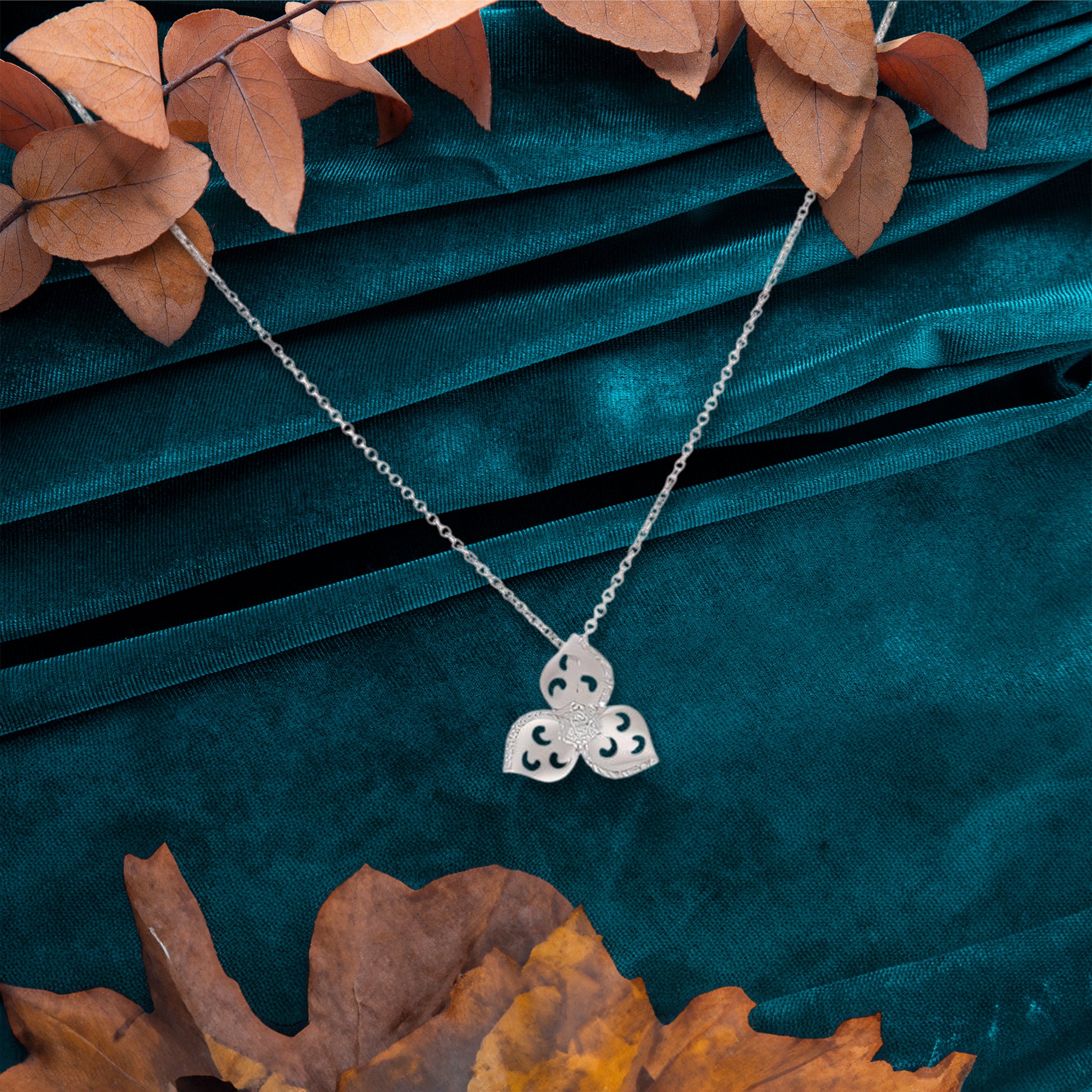 Floral Filigree Pendant Necklace