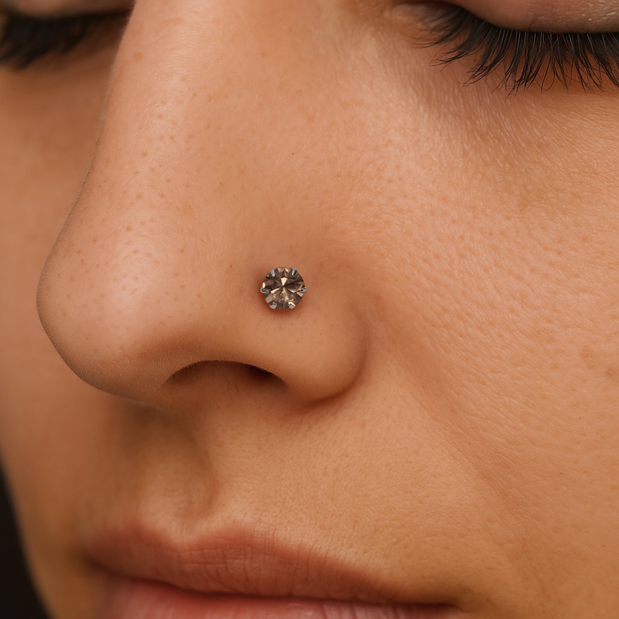 925 Silver Nosepin with Brown CZ Stone – Classic Solitaire Stud