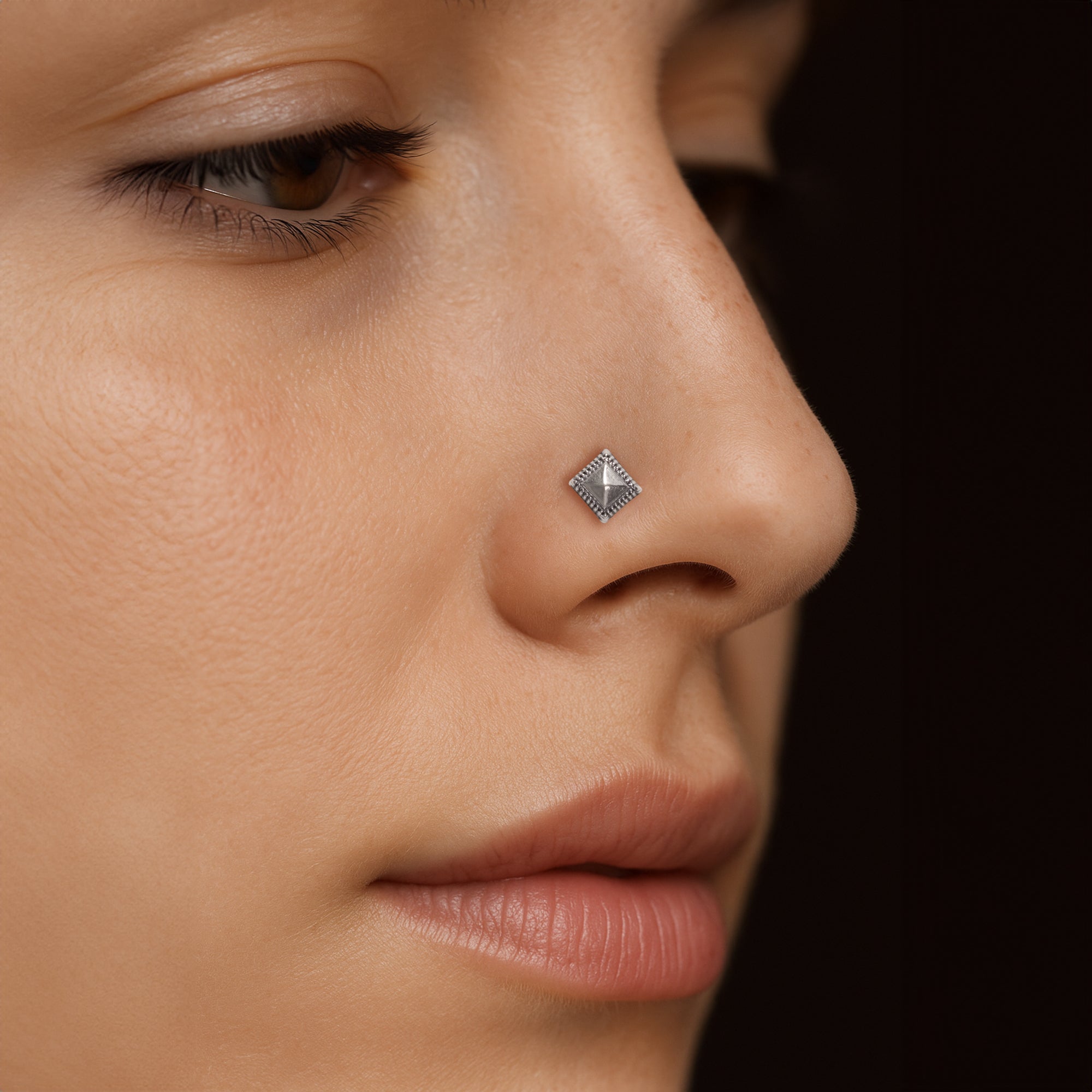Antique Silver Pyramid Nose Pin