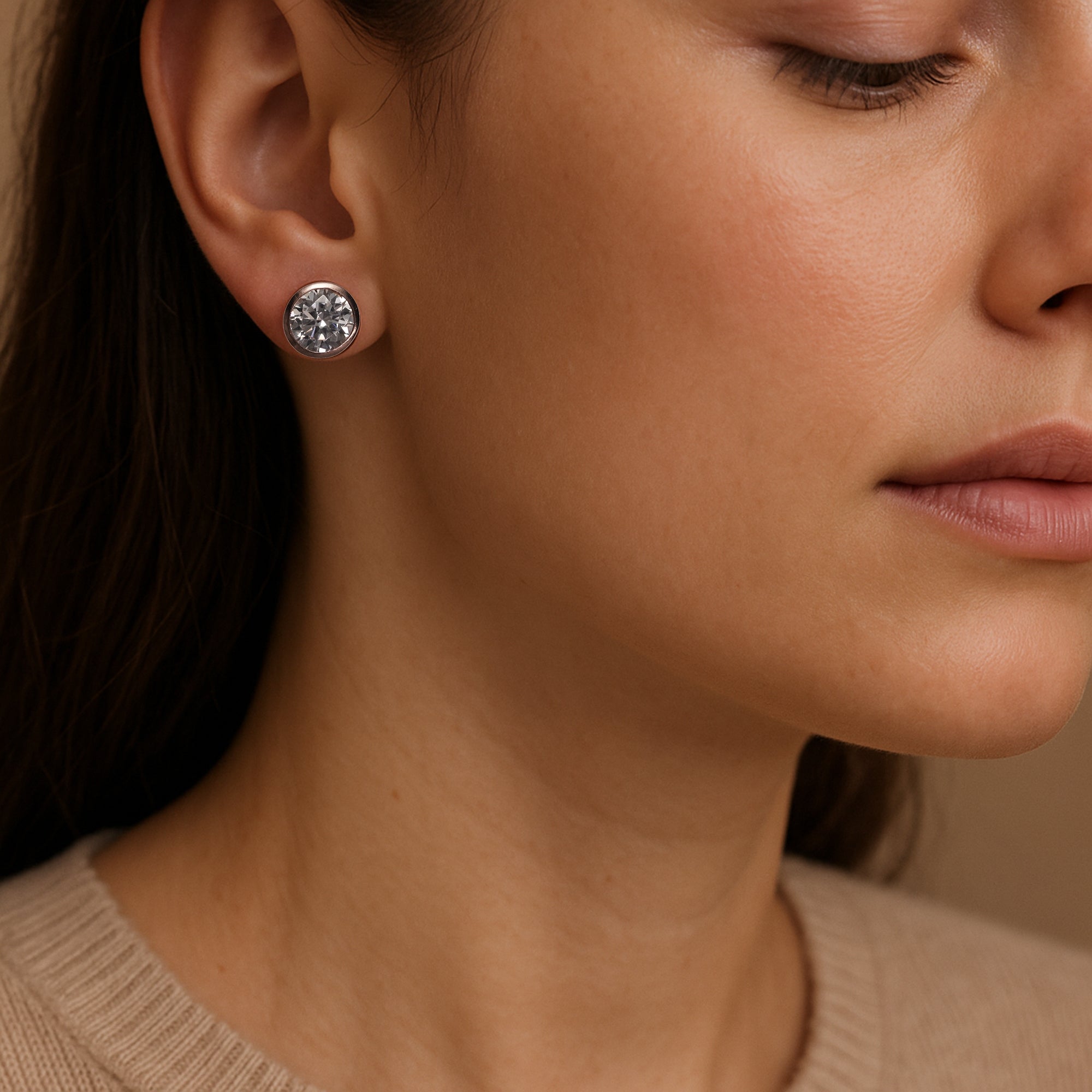 Rose Gold Bezel-Set Crystal Stud Earrings – Classic Round Design
