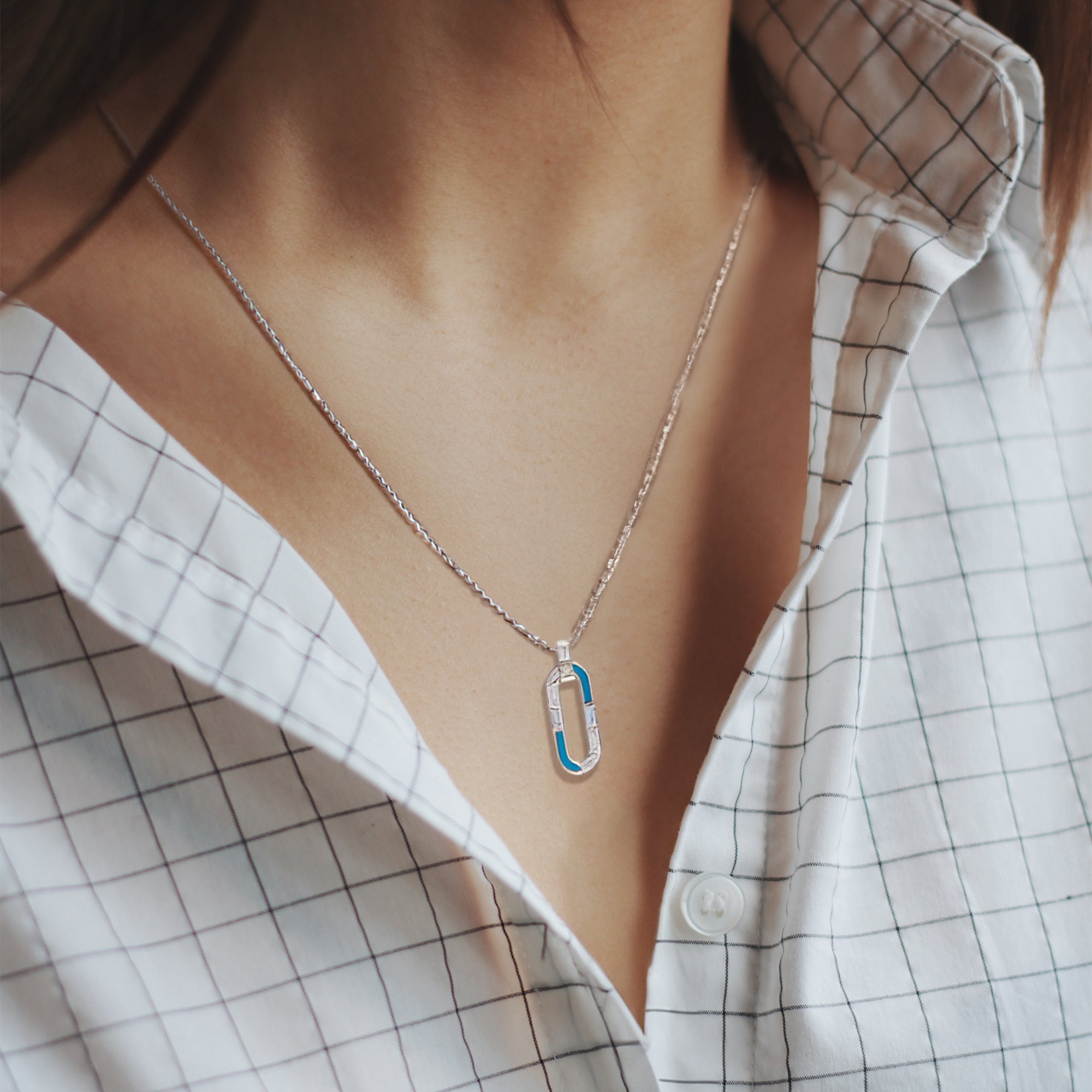 Elegant Silver Chain with Modern Oval Pendant