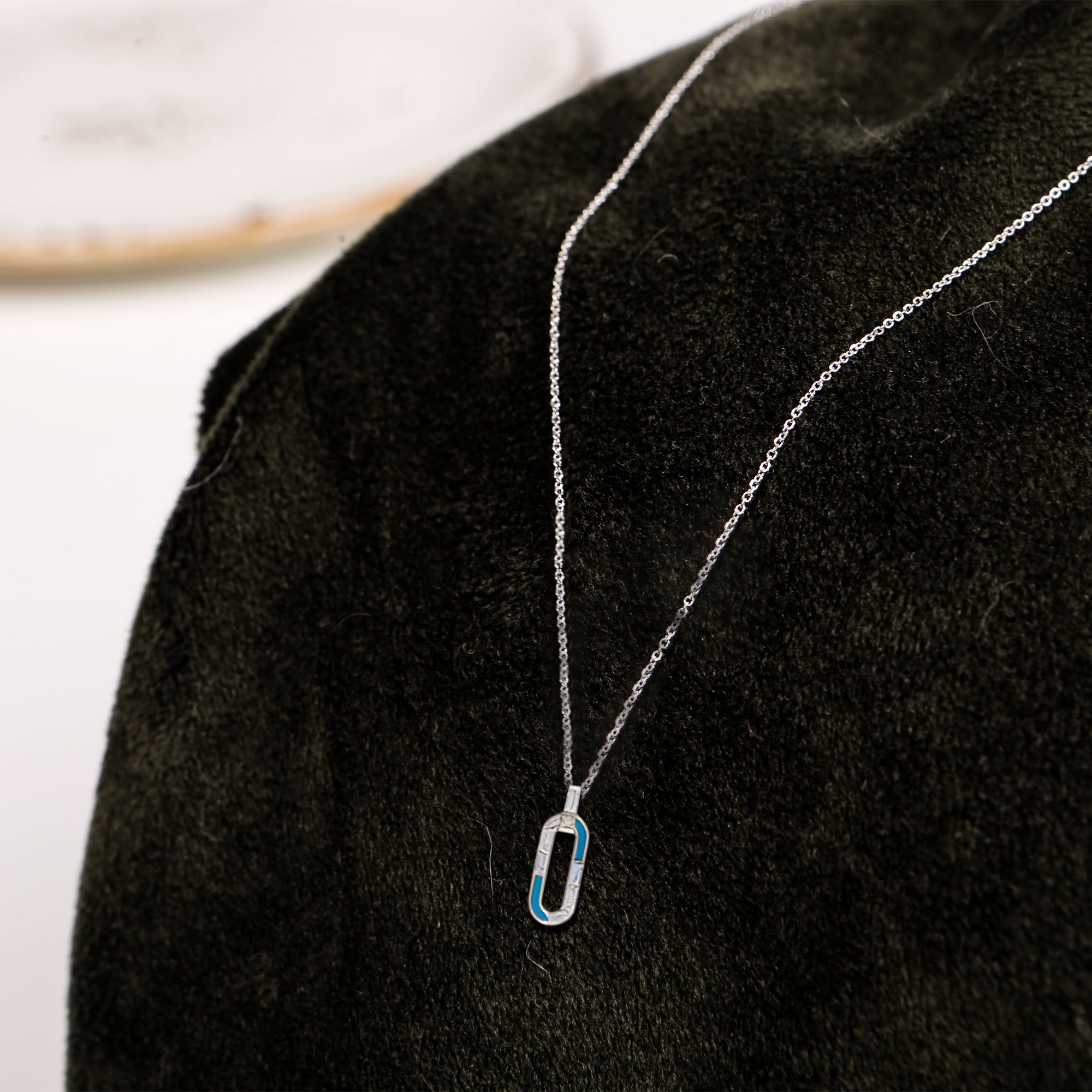 Elegant Silver Chain with Modern Oval Pendant