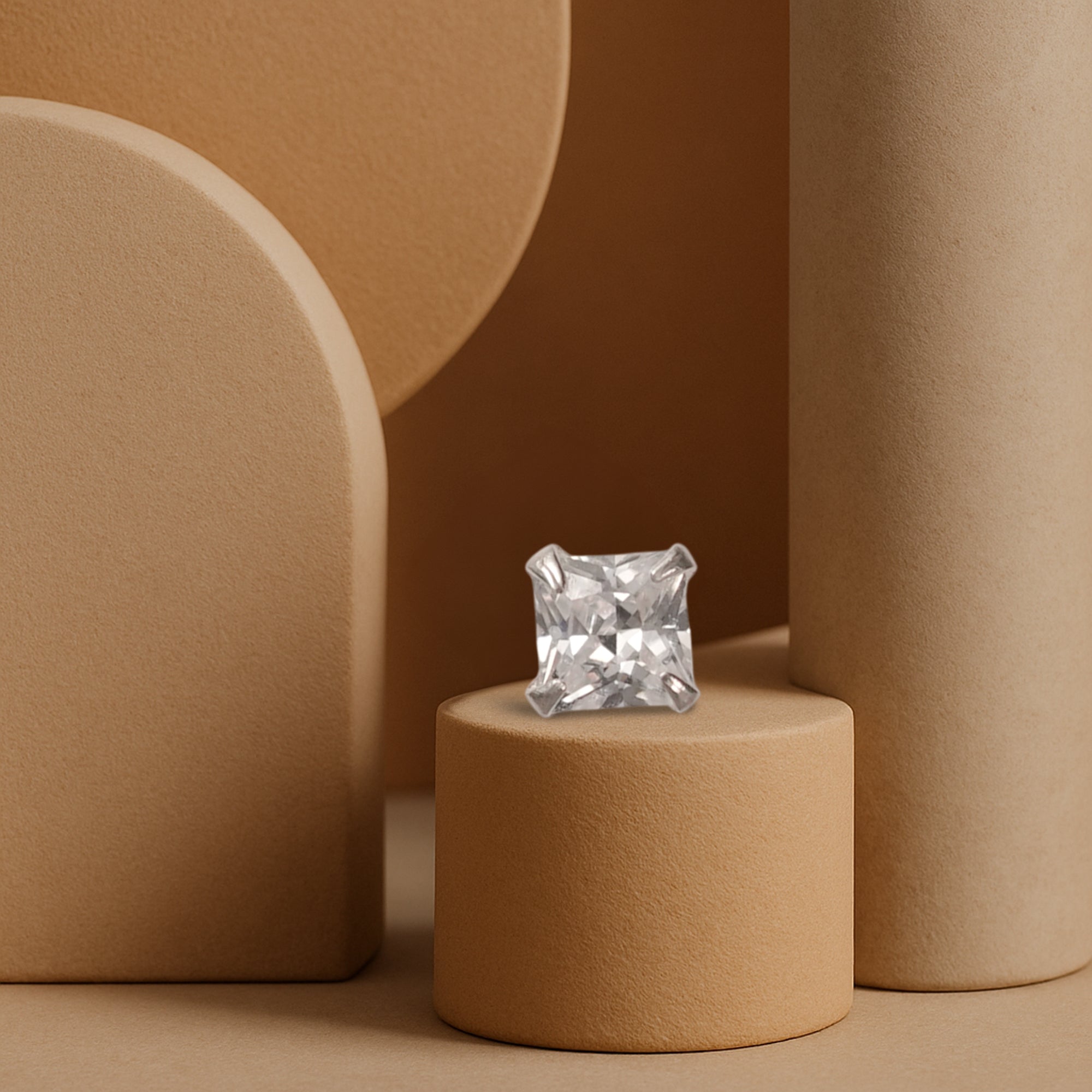 925 Silver Nosepin with Princess-Cut CZ Stone – Minimal Sparkle