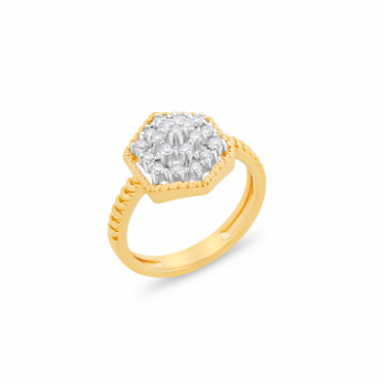 Gorgeous Diamond ring in 14K Yellow Gold
