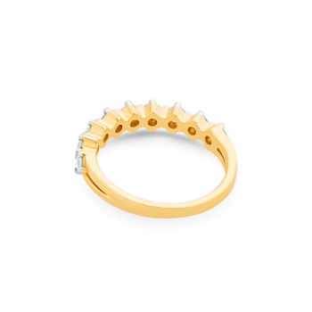Gorgeous Diamond Ring in 14K Yellow Gold