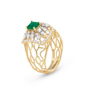 Emerald Majesty Diamond Ring