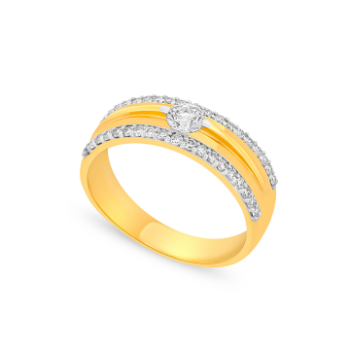 Centre and sequential diamond pattern ring in 14K in Yellow Gold