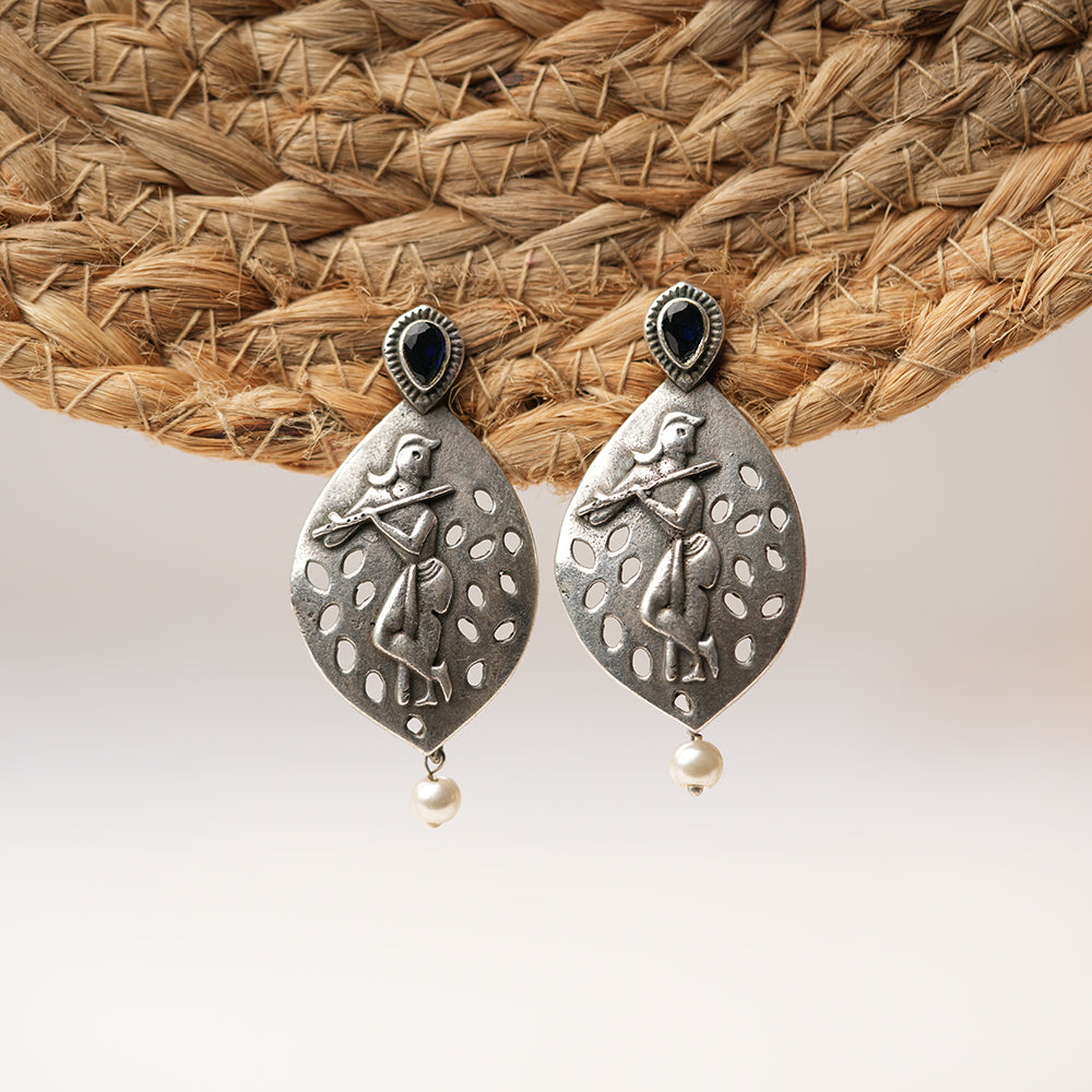 Kanha- Silver Brass Pearl dangler earrings(Blue)