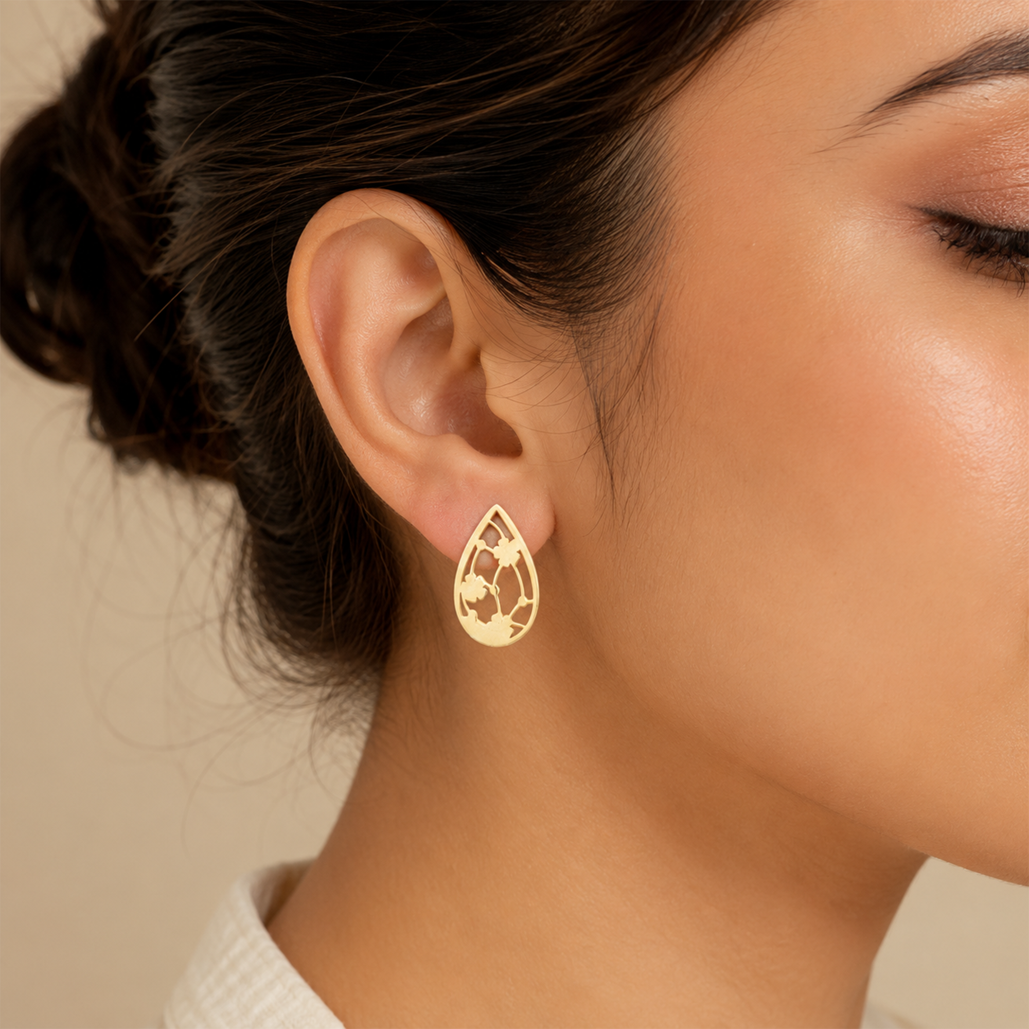 925 Sterling Silver Gold-Plated Floral Teardrop Stud Earrings | Minimalist Botanical Earrings | Elegant Everyday Jewelry
