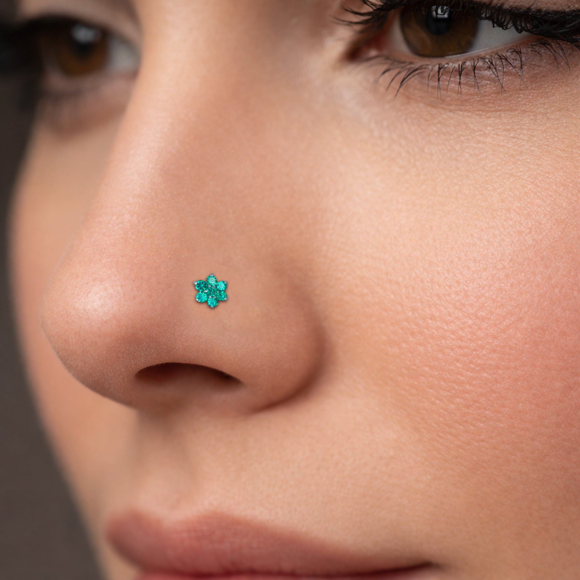 Elegant Emerald Green Floral Nose Pin in 925 Sterling Silver