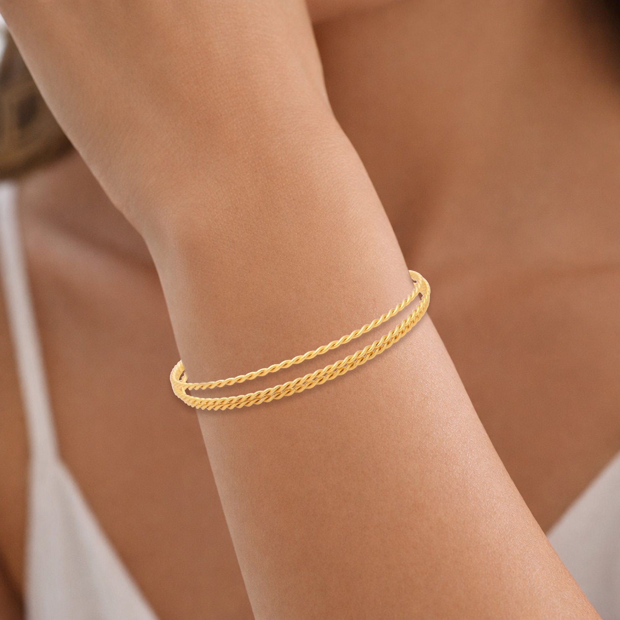 Elegant Twisted Dual-Line Gold-Plated Bracelet for Women