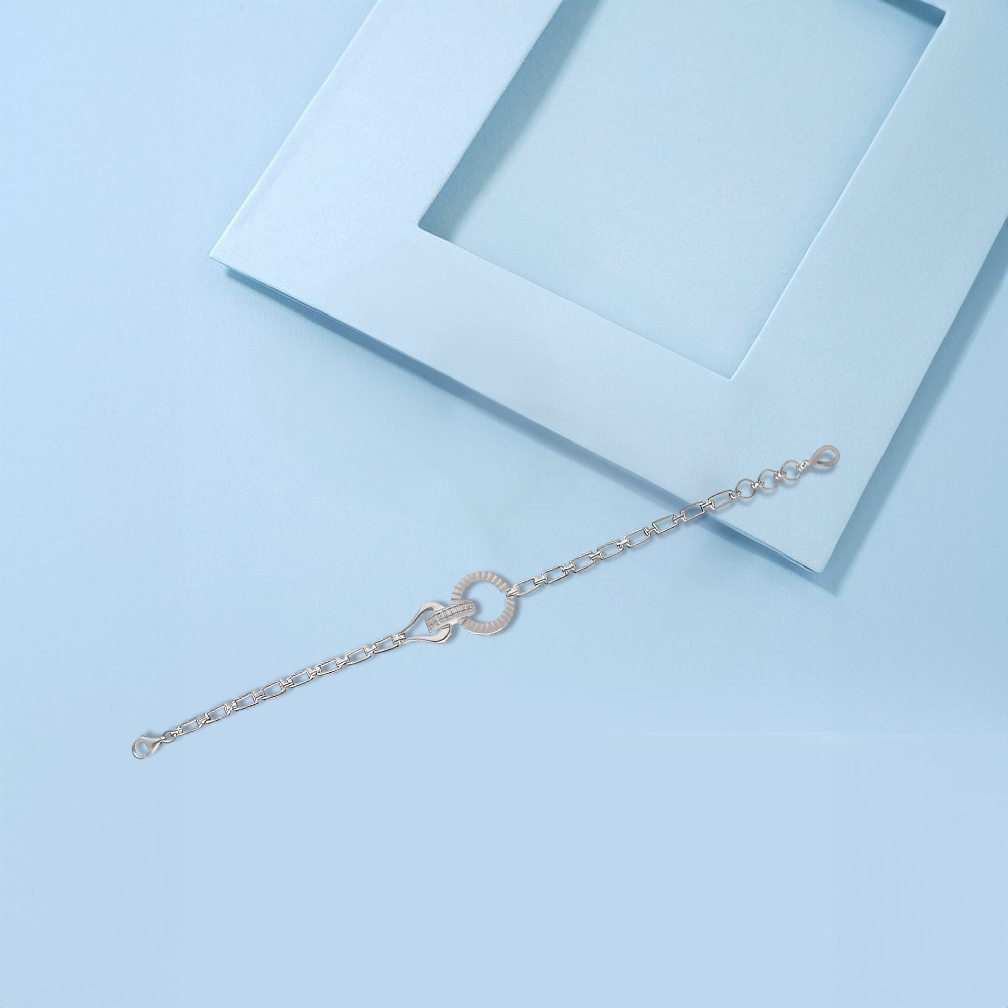 Geometric Silver Chain Bracelet with Textured Circle Accent