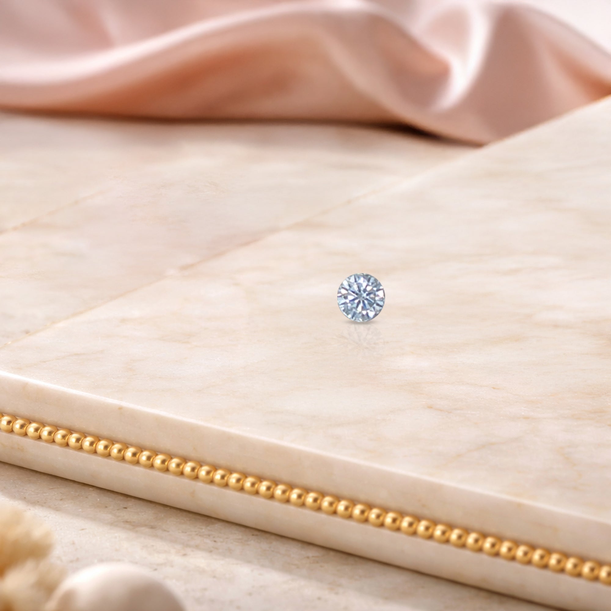 Classic Round Solitaire Nose Pin in 925 Sterling Silver