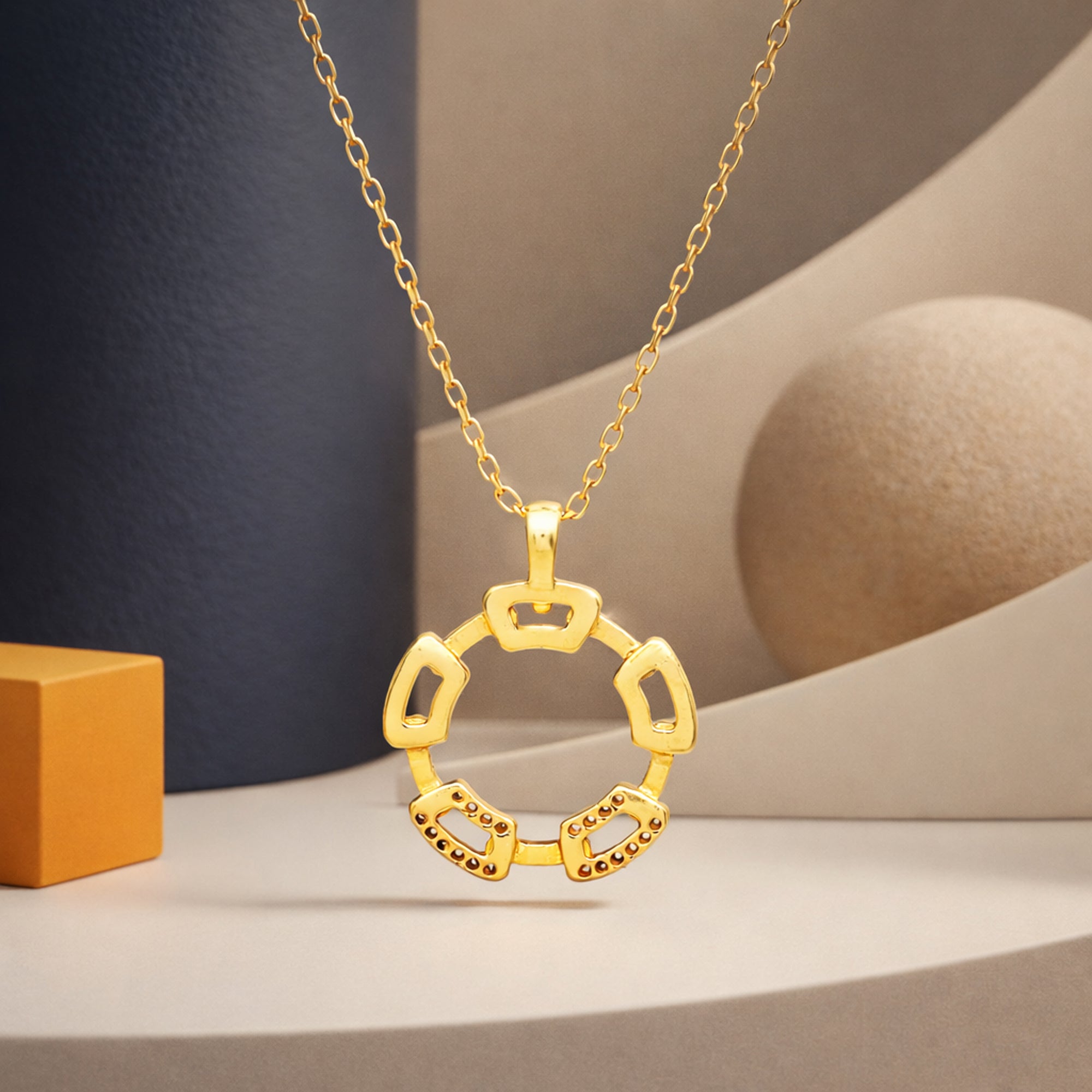 Minimalist Geometric Circle Pendant Necklace in 925 Sterling Silve