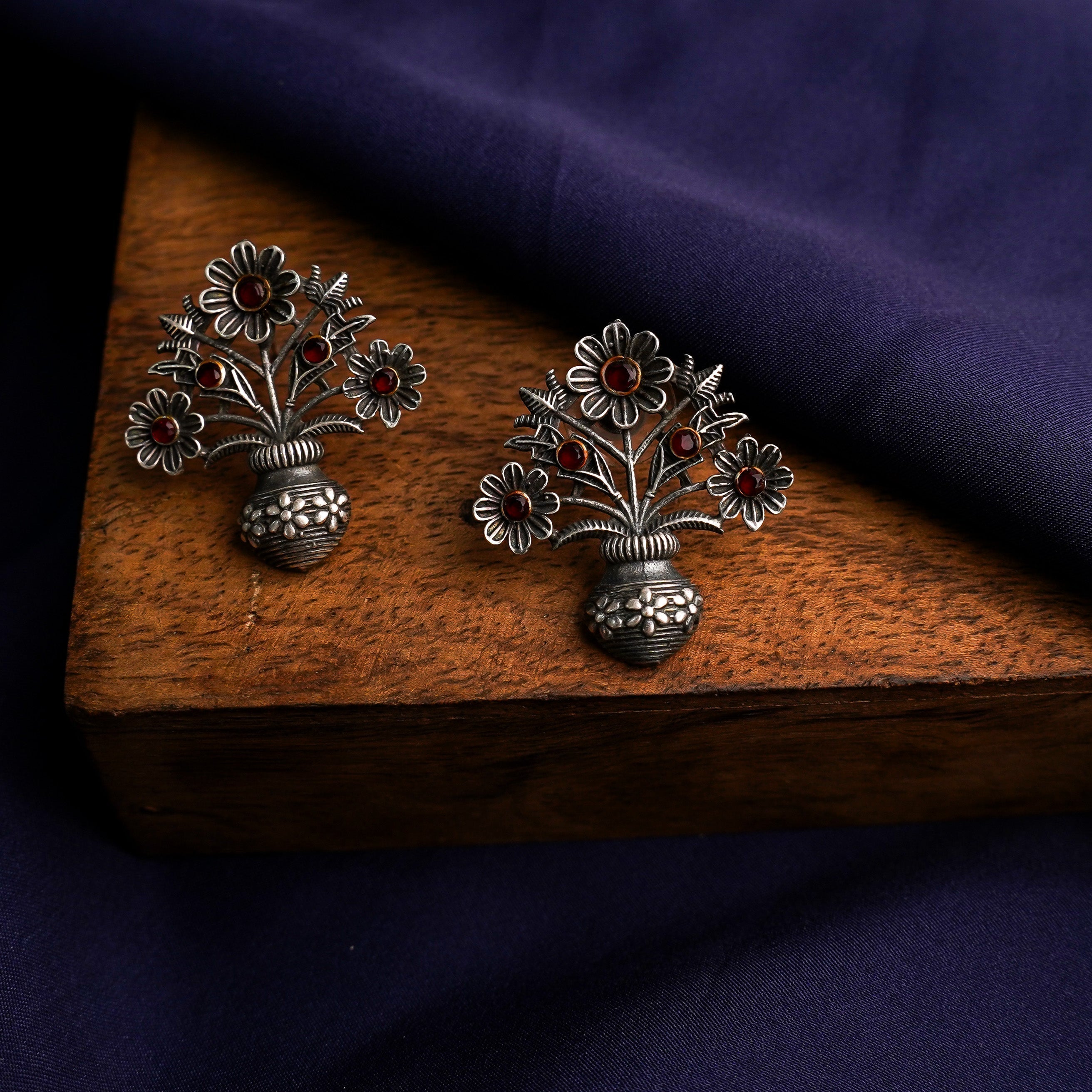 Pushp Kalash- Silver Brass Oxidised stud earrings(Red)